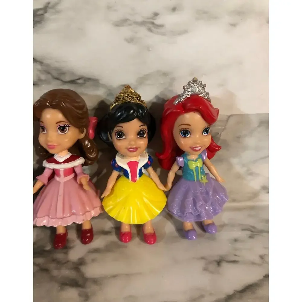 4 Disney Poseable Princess dolls